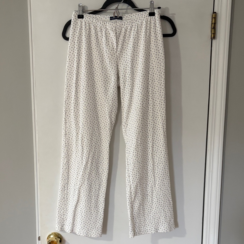 Brandy Melville Floral Pointelle Pants - Picture 4 of 4